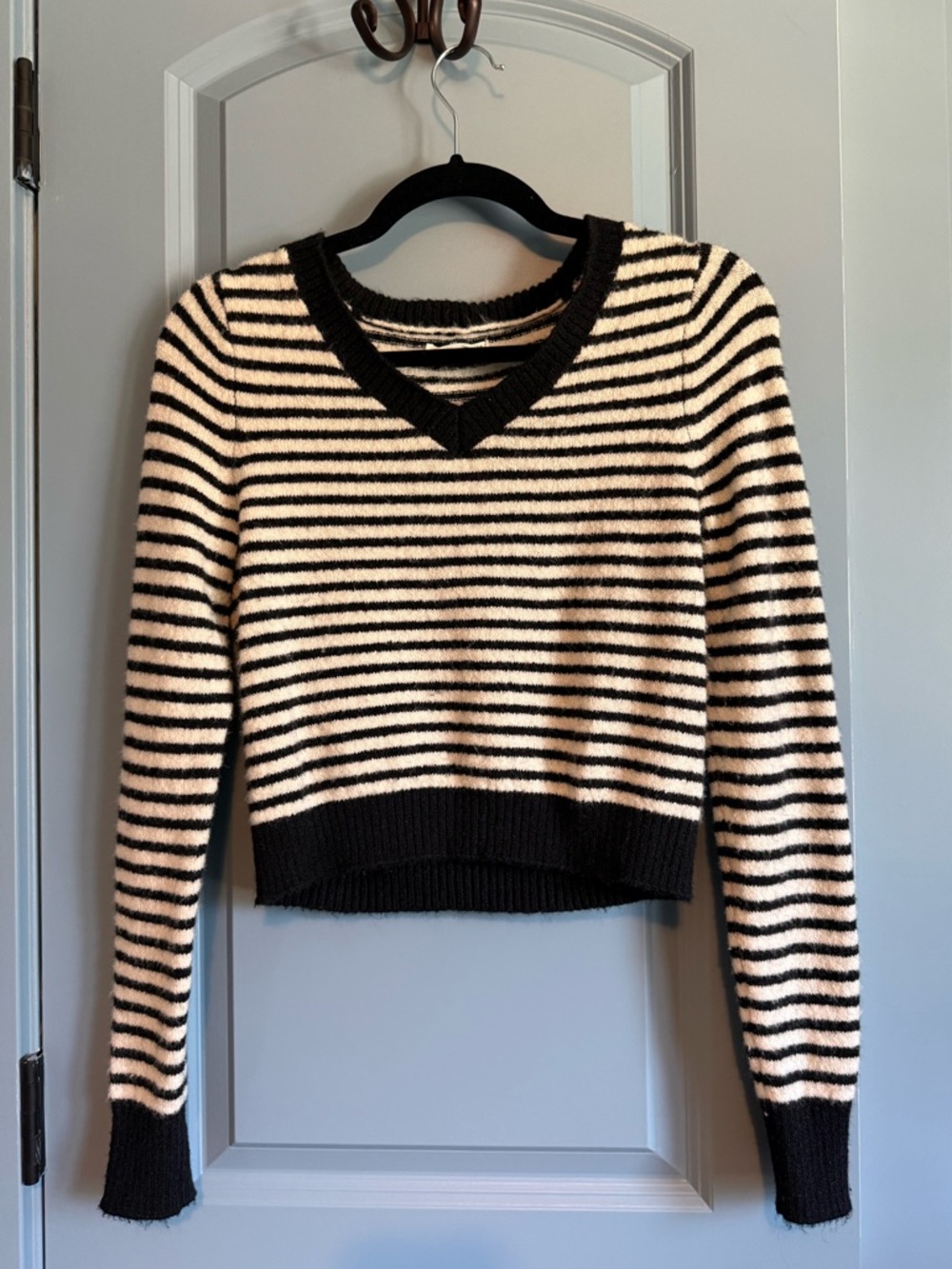 Classic Striped V-Neck Sweater - Black & Cream size XS